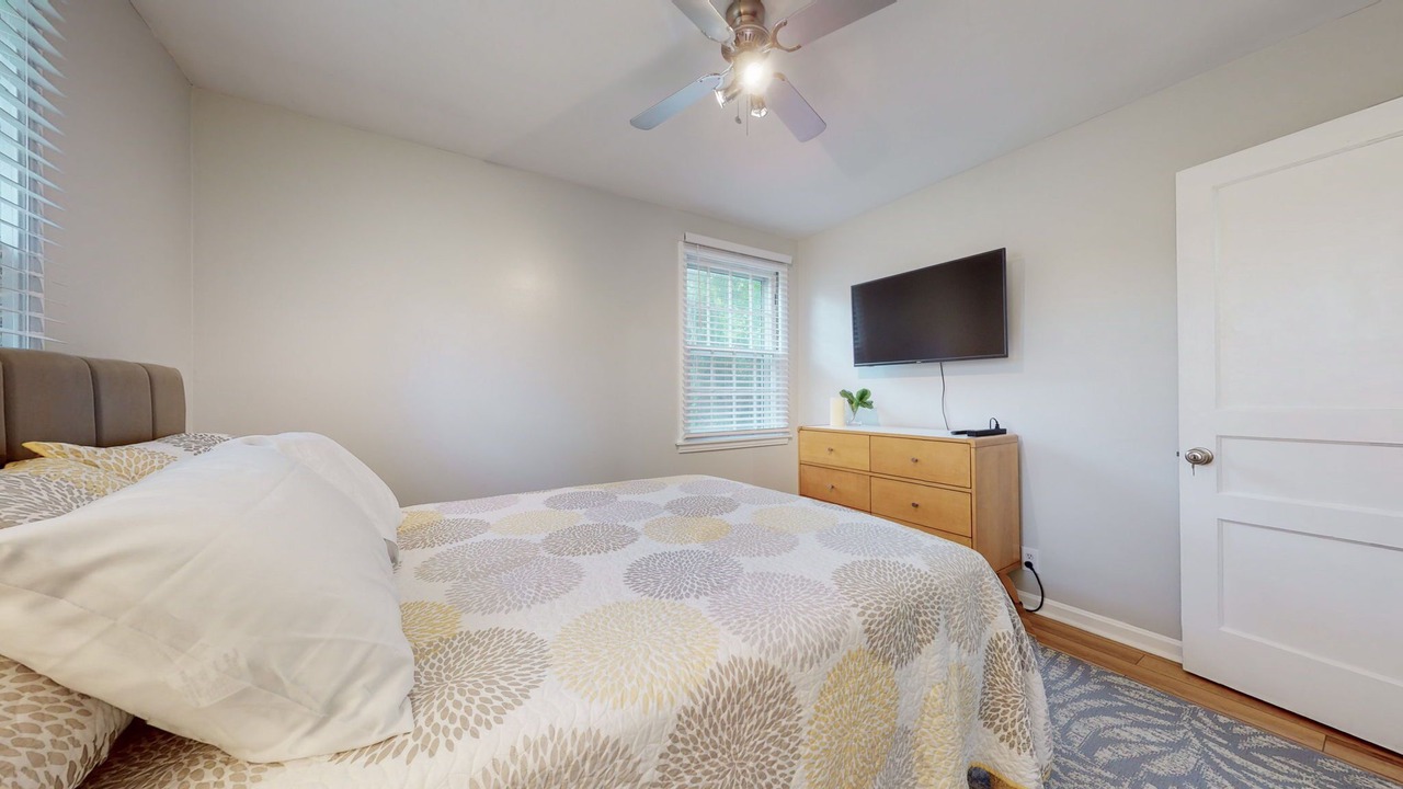 Photo of Bedroom in Merry Oaks