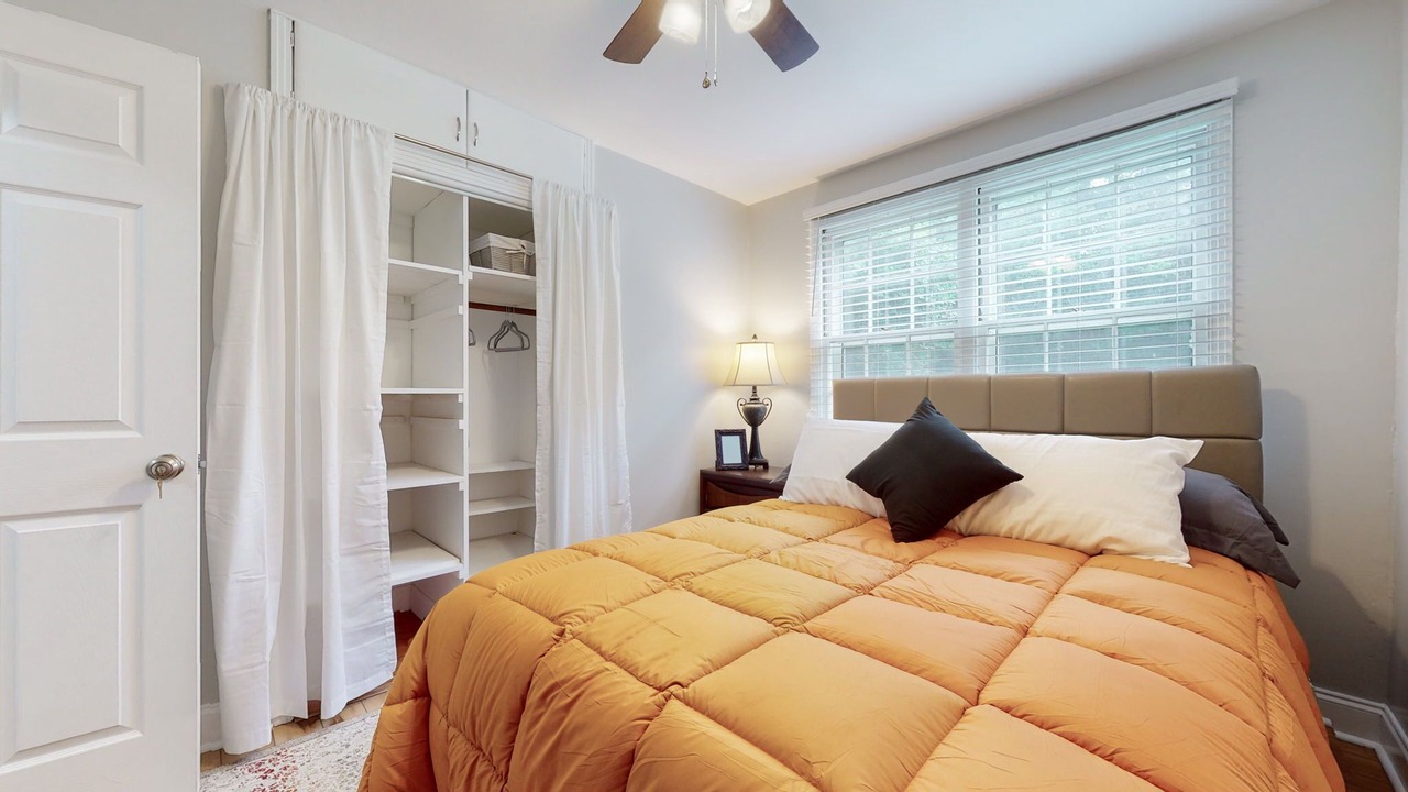 Photo of Bedroom in Merry Oaks