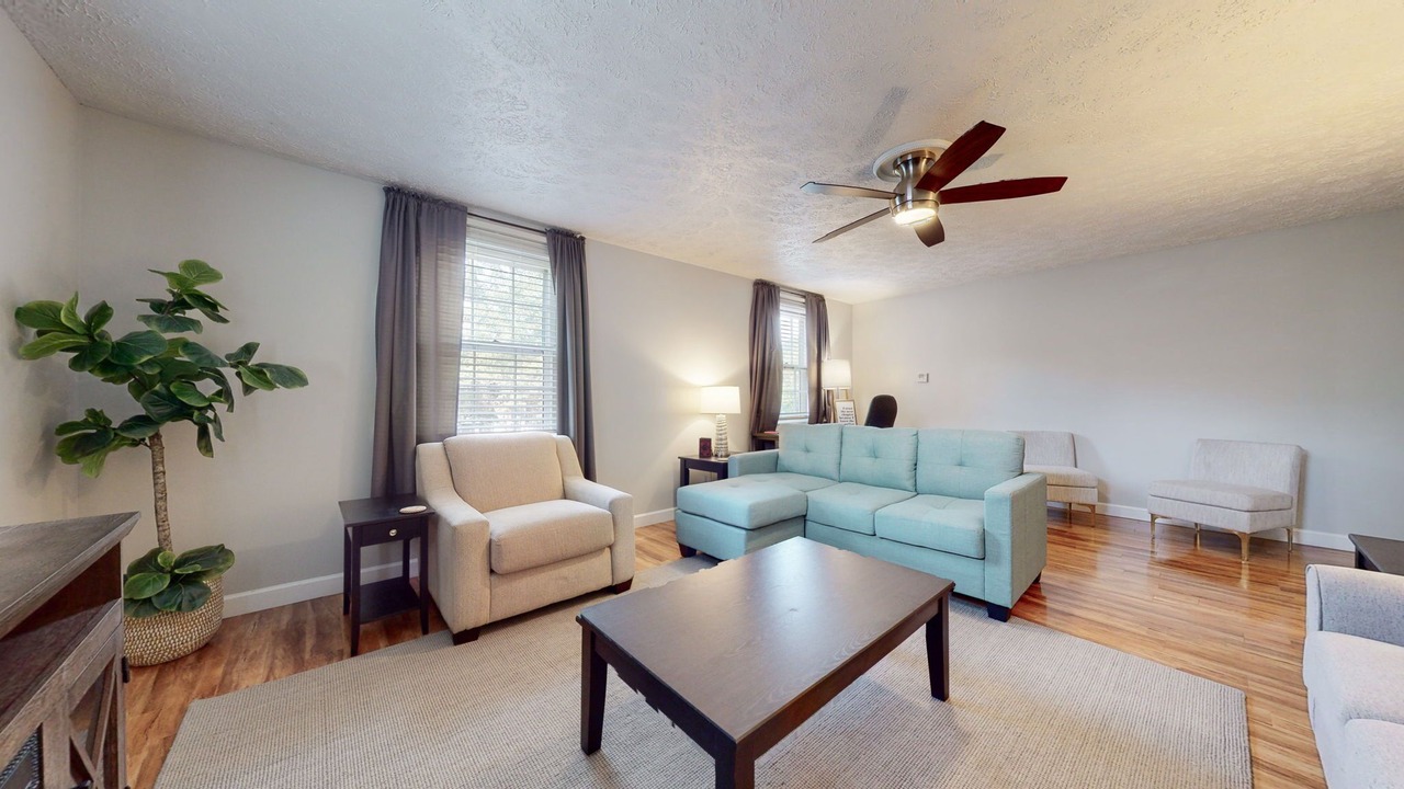 Photo of Livingroom in Merry Oaks