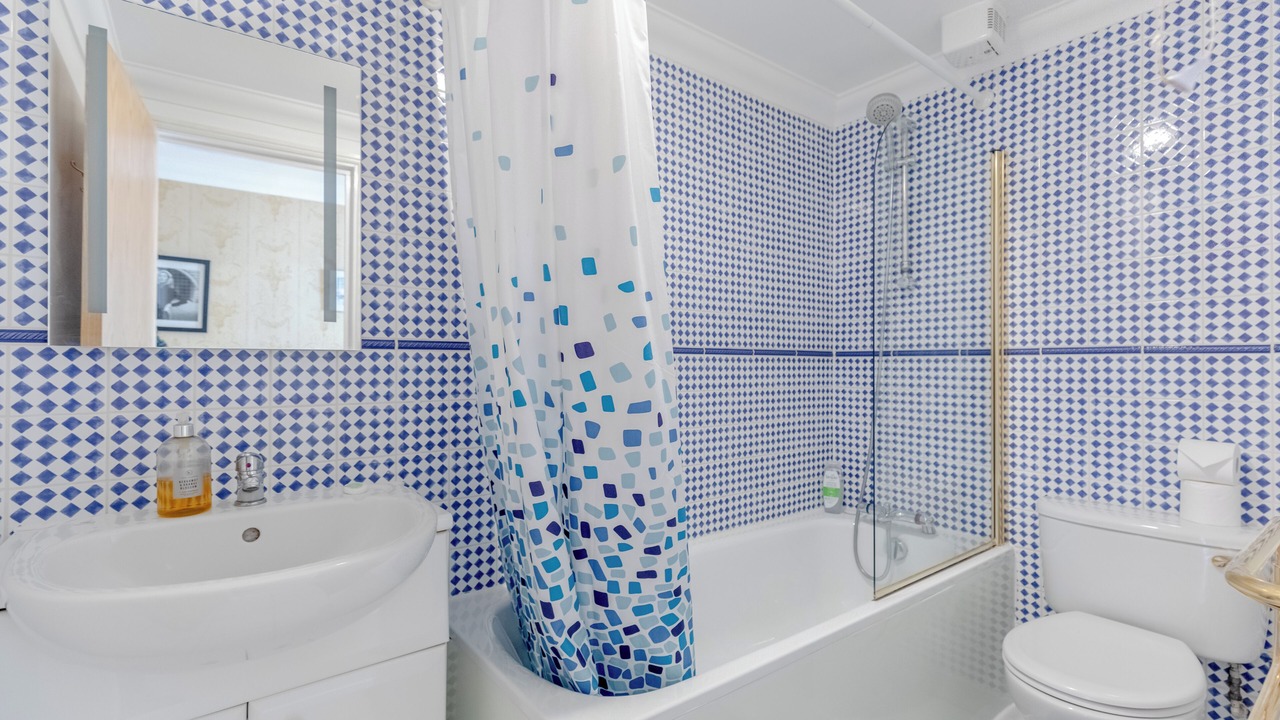 Photo of Bathroom in Vincent Square