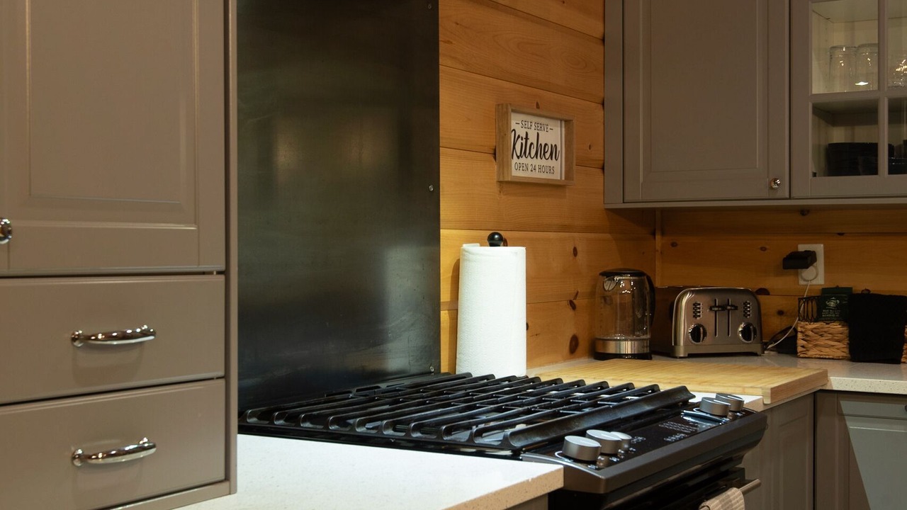 Photo of Kitchen in Colpoys Bay