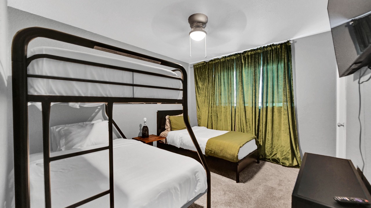 Photo of Bedroom in Greater Greenspoint