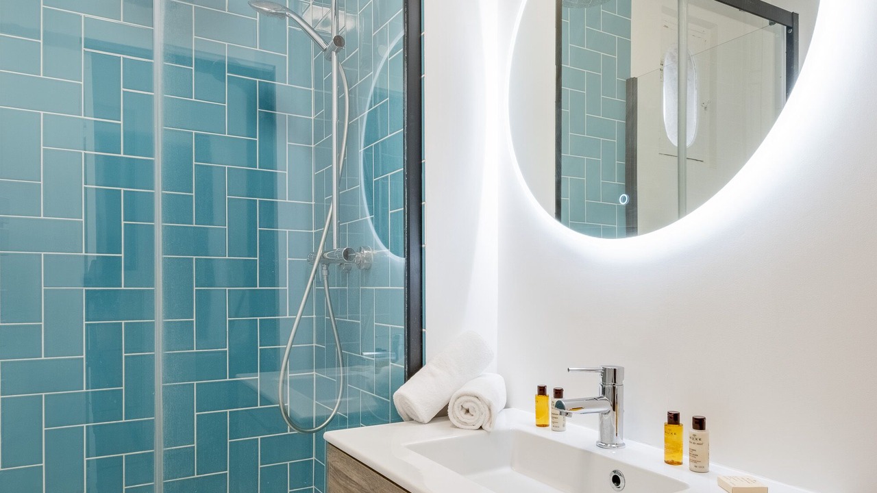 Photo of Bathroom in Saint-Ouen