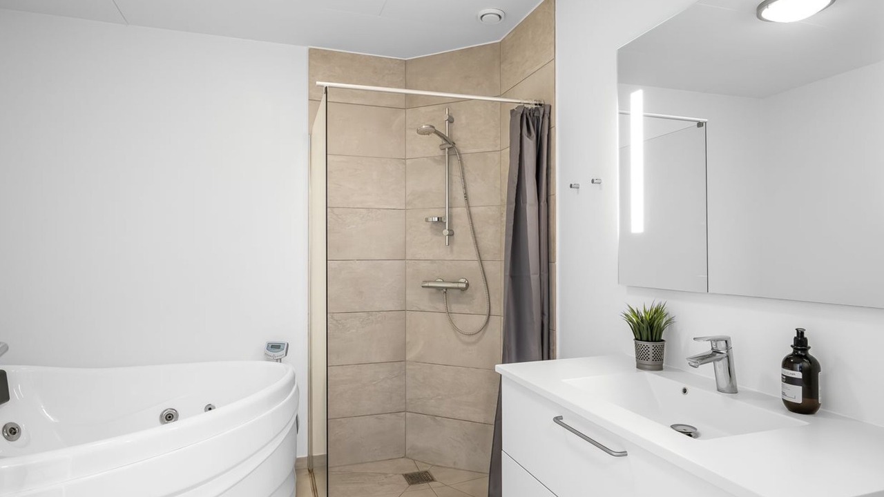 Photo of Bathroom in Lokken
