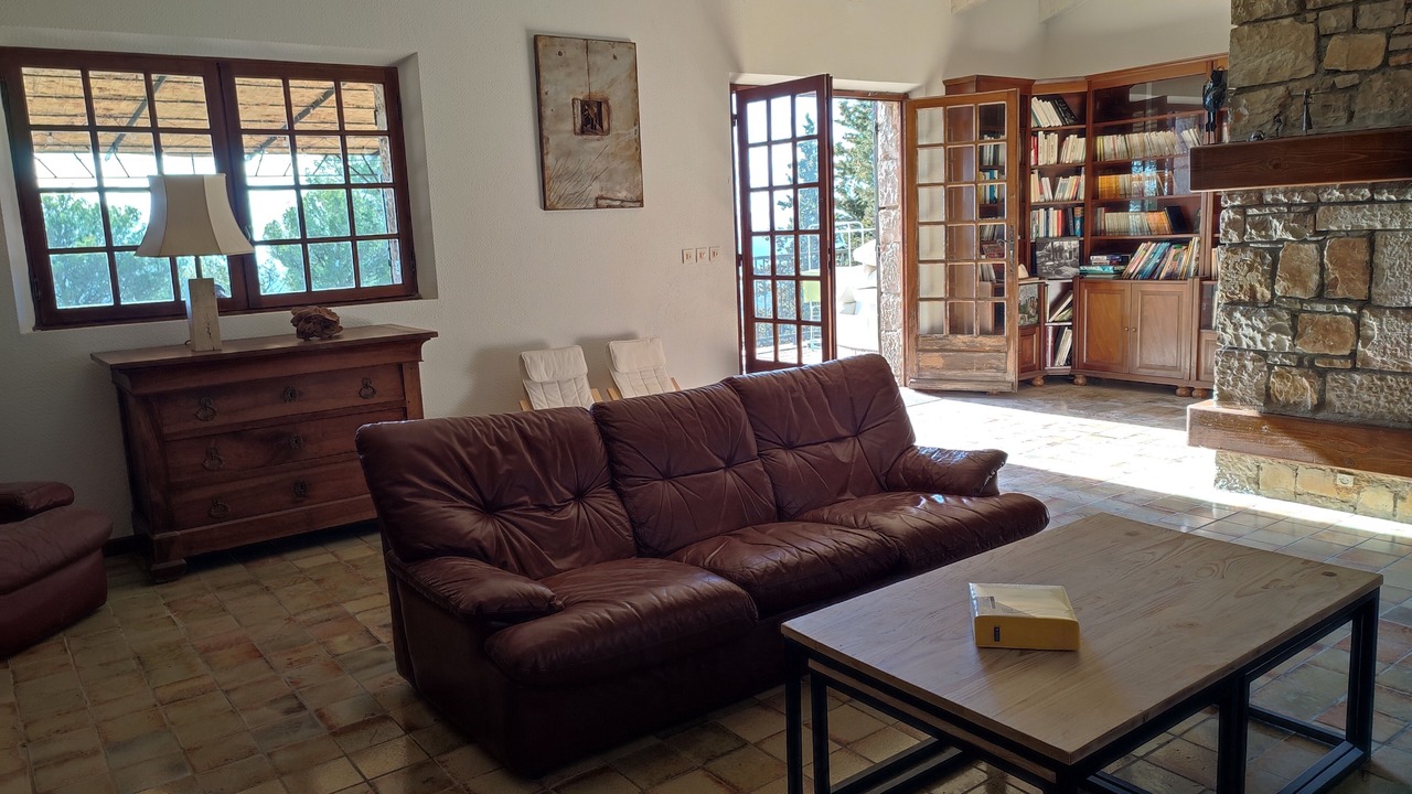 Photo of Livingroom in Tourtour