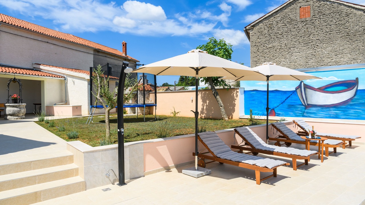 Photo of Patio Balcony in Divsici