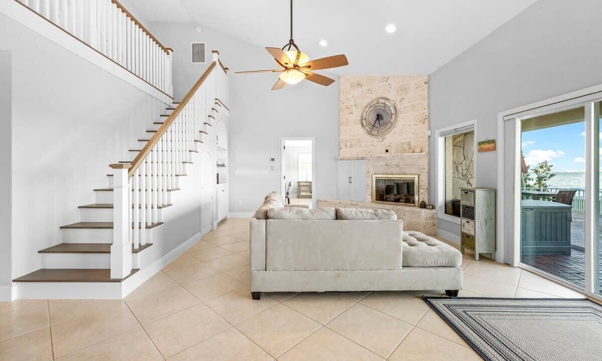 Photo of Livingroom in Sanders
