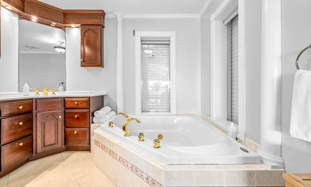 Photo of Bathroom in Sanders