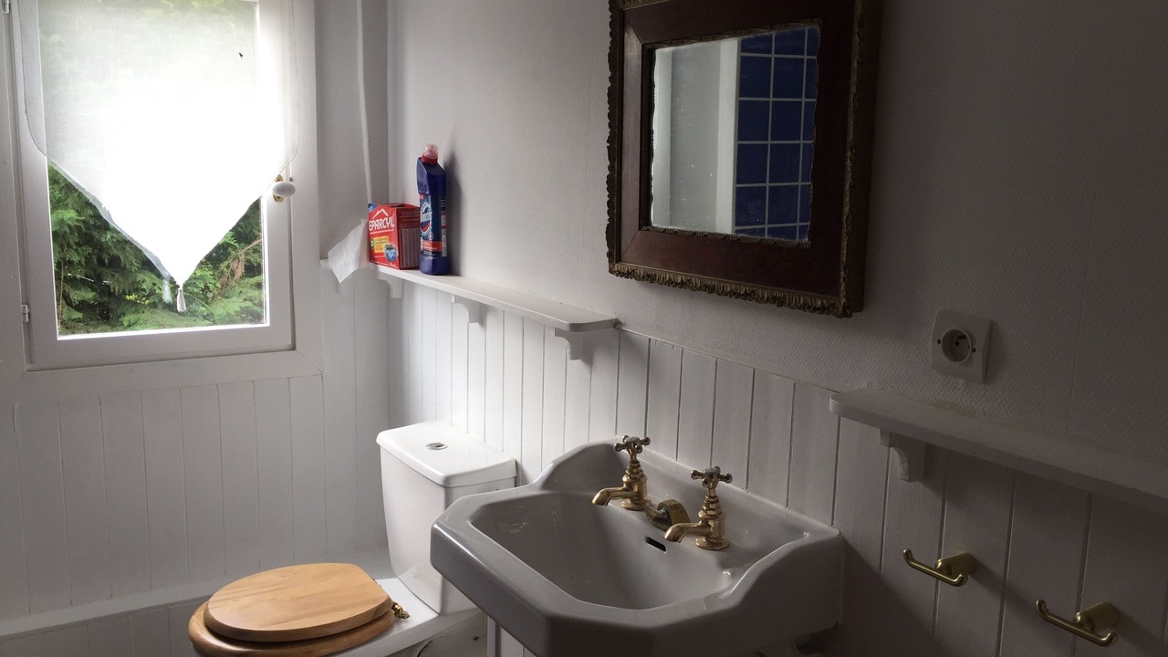 Photo of Bathroom in Arx