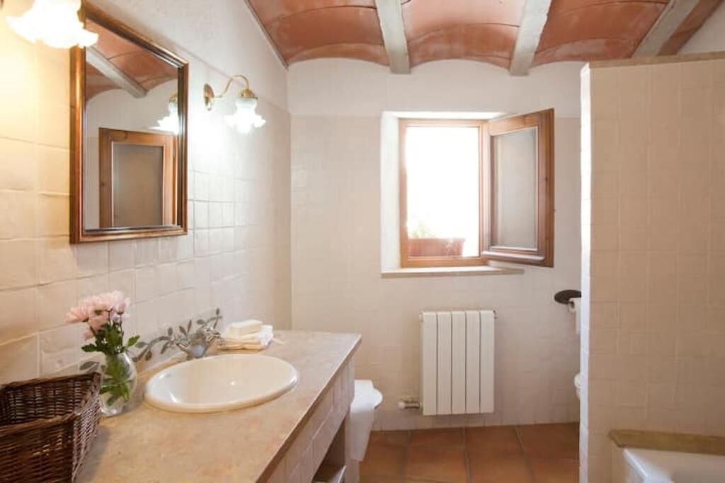 Photo of Bathroom in Subirats