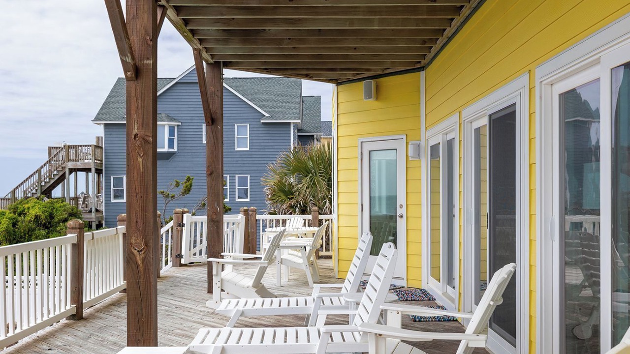 Photo of Patio Balcony in Emerald Isle