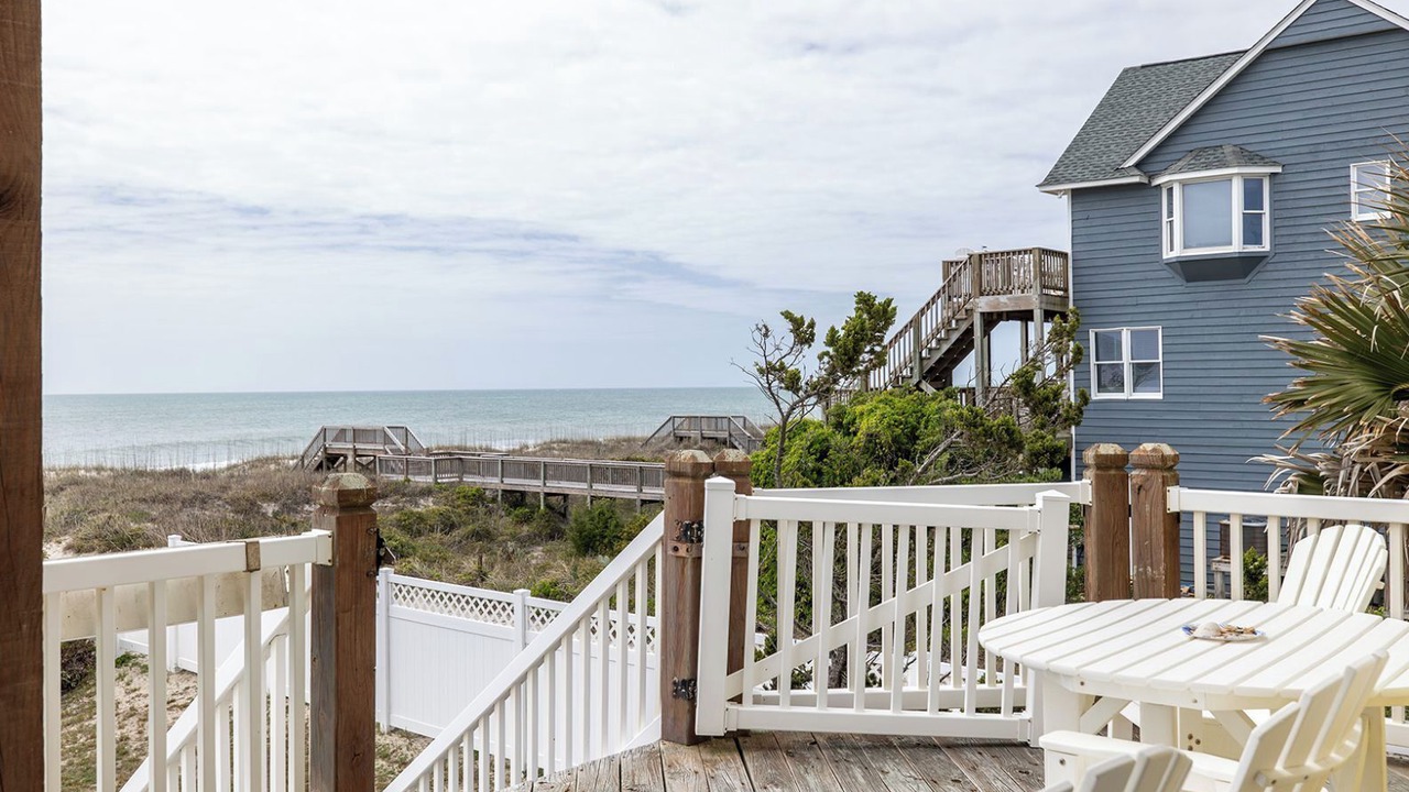 Photo of Patio Balcony in Emerald Isle