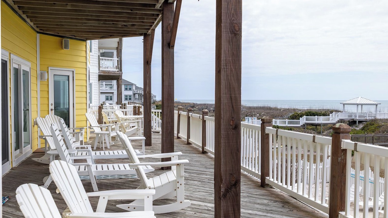 Photo of Patio Balcony in Emerald Isle