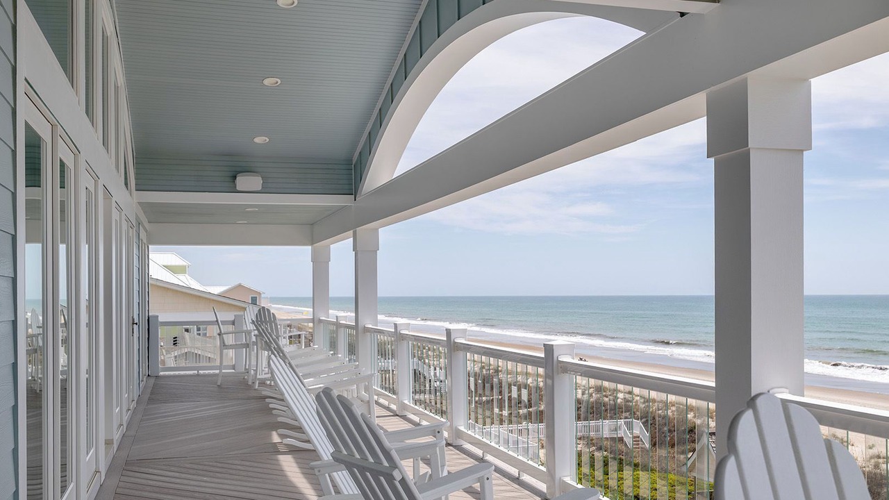 Photo of Patio Balcony in Emerald Isle