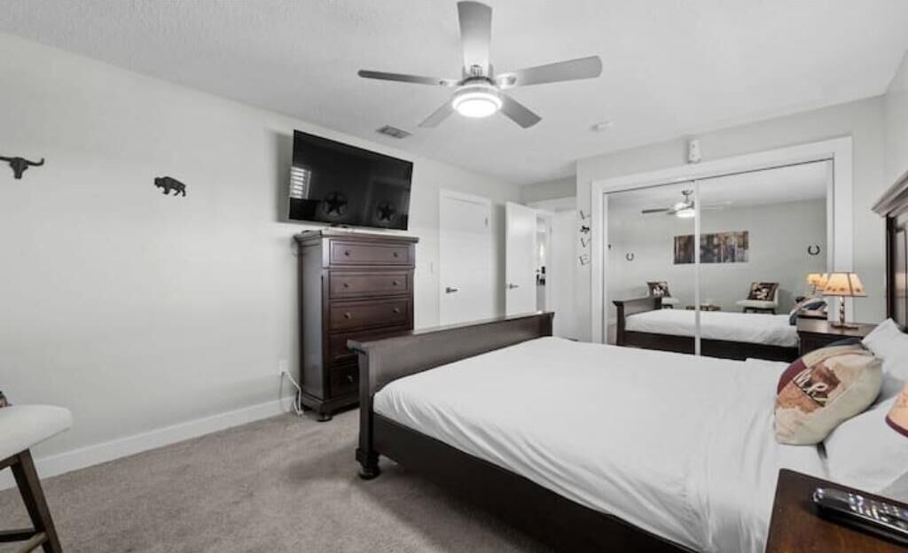 Photo of Bedroom in South Side