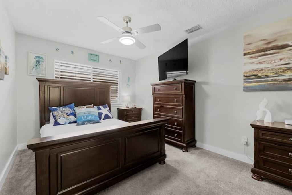 Photo of Bedroom in South Side