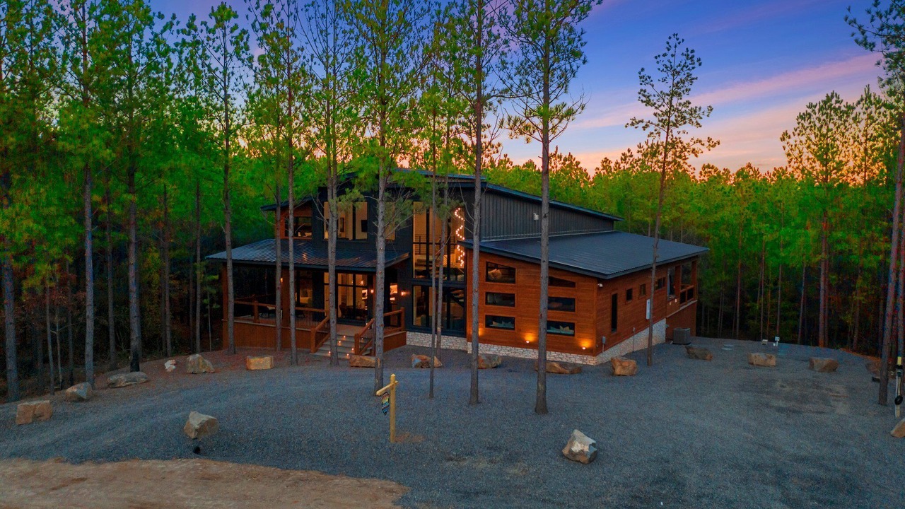Photo of Others in Broken Bow