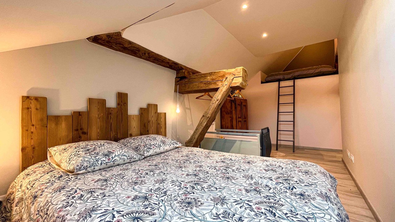 Photo of Bedroom in Mercury