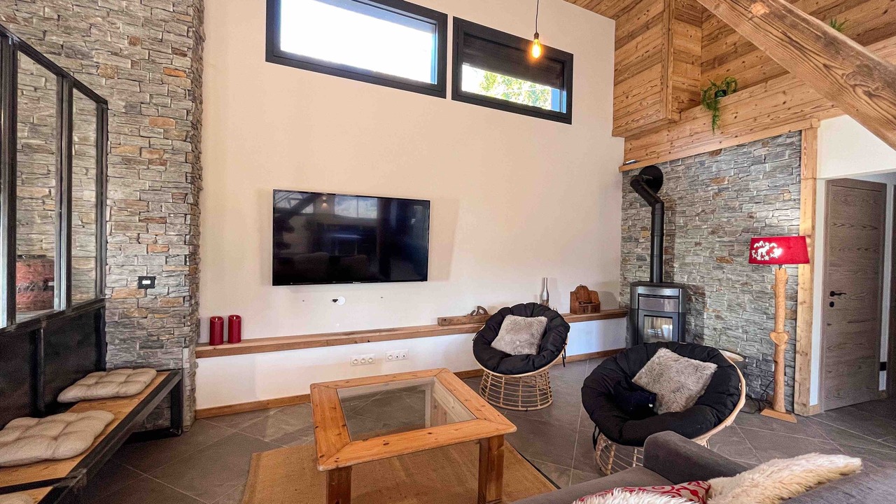 Photo of Livingroom in Mercury