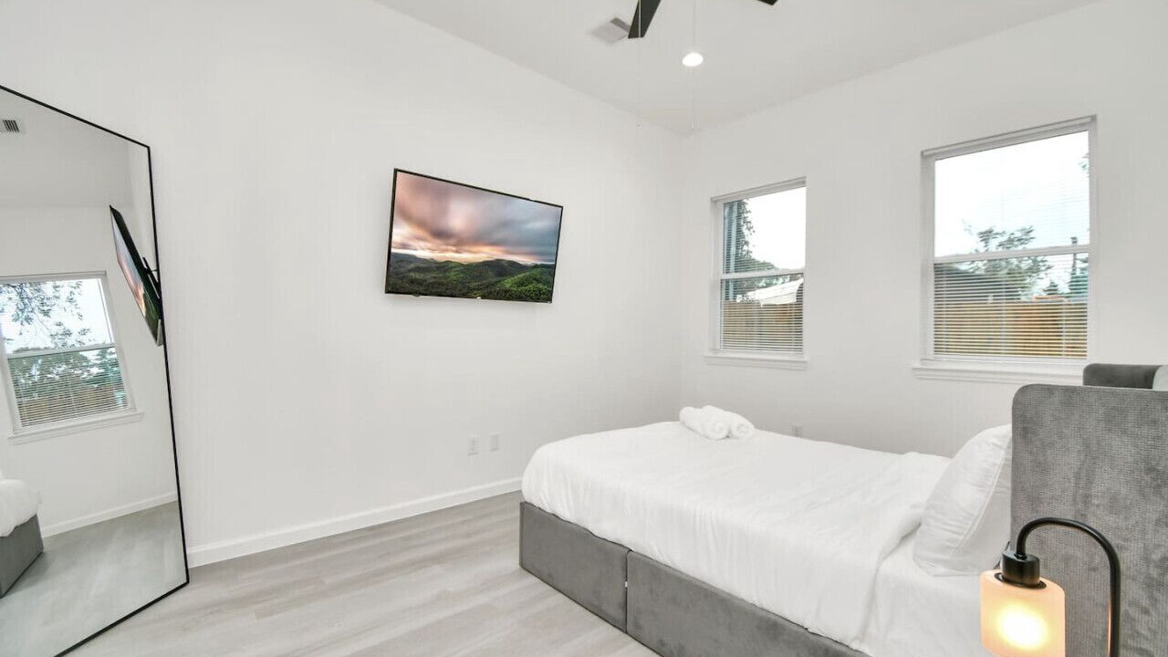 Photo of Bedroom in Southeast Houston