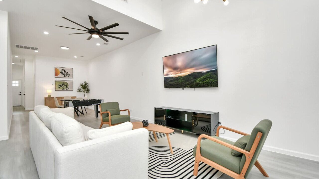 Photo of Livingroom in Southeast Houston
