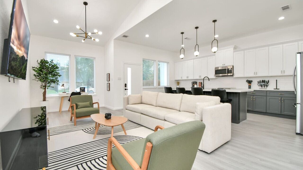 Photo of Livingroom in Southeast Houston