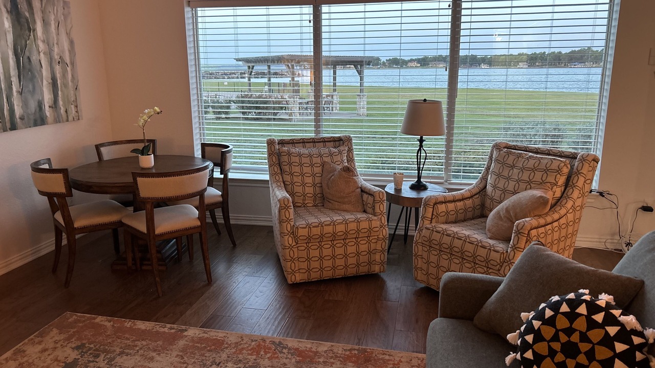 Photo of Livingroom in Eureka