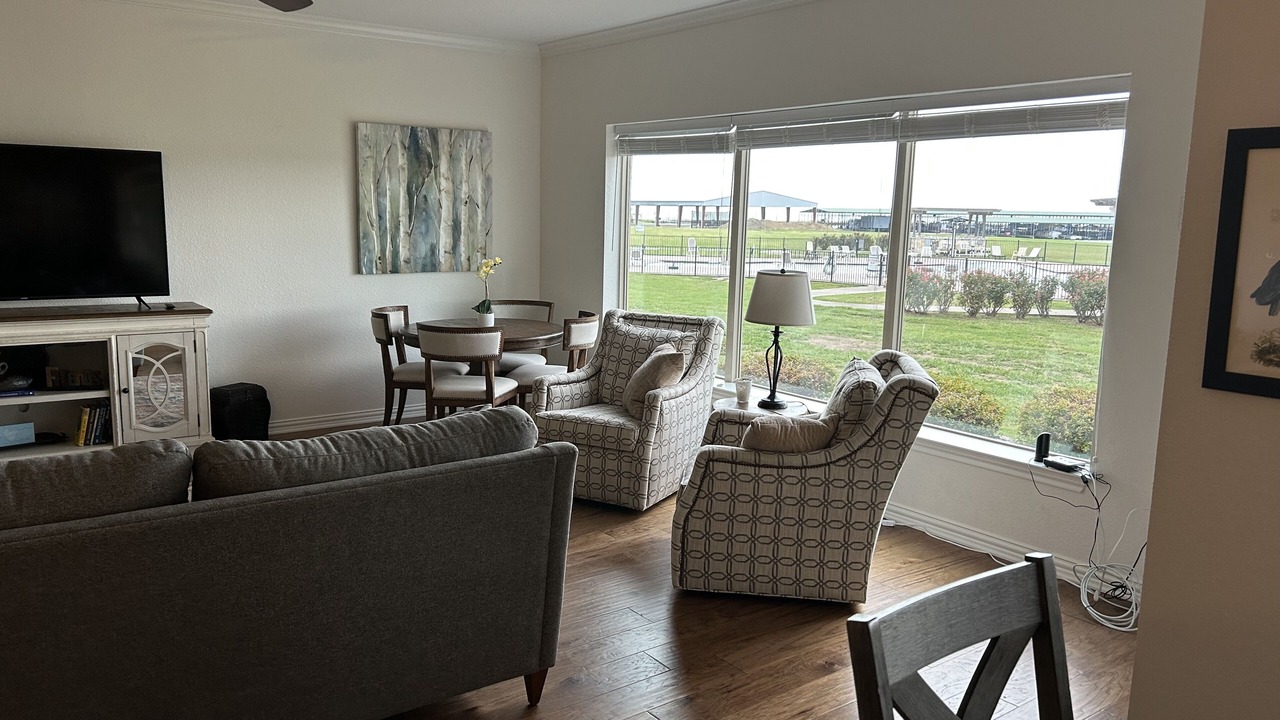 Photo of Livingroom in Eureka