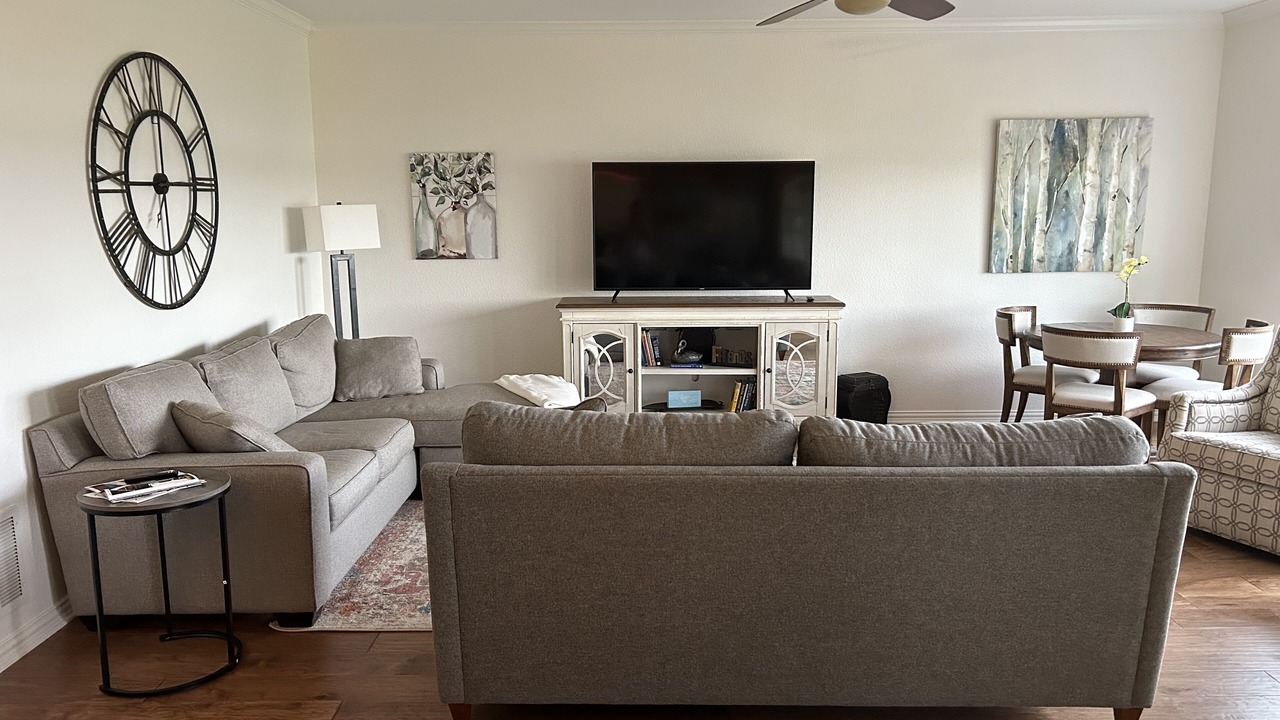 Photo of Livingroom in Eureka