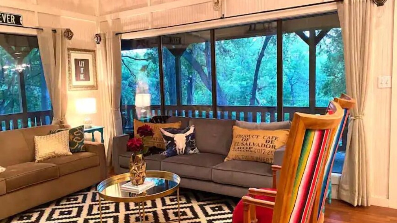 Photo of Livingroom in Prairie Lea