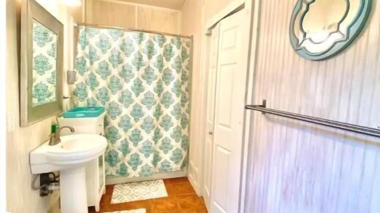 Photo of Bathroom in Prairie Lea