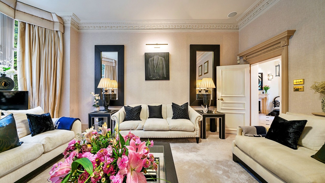 Photo of Livingroom in Frognal and Fitzjohns