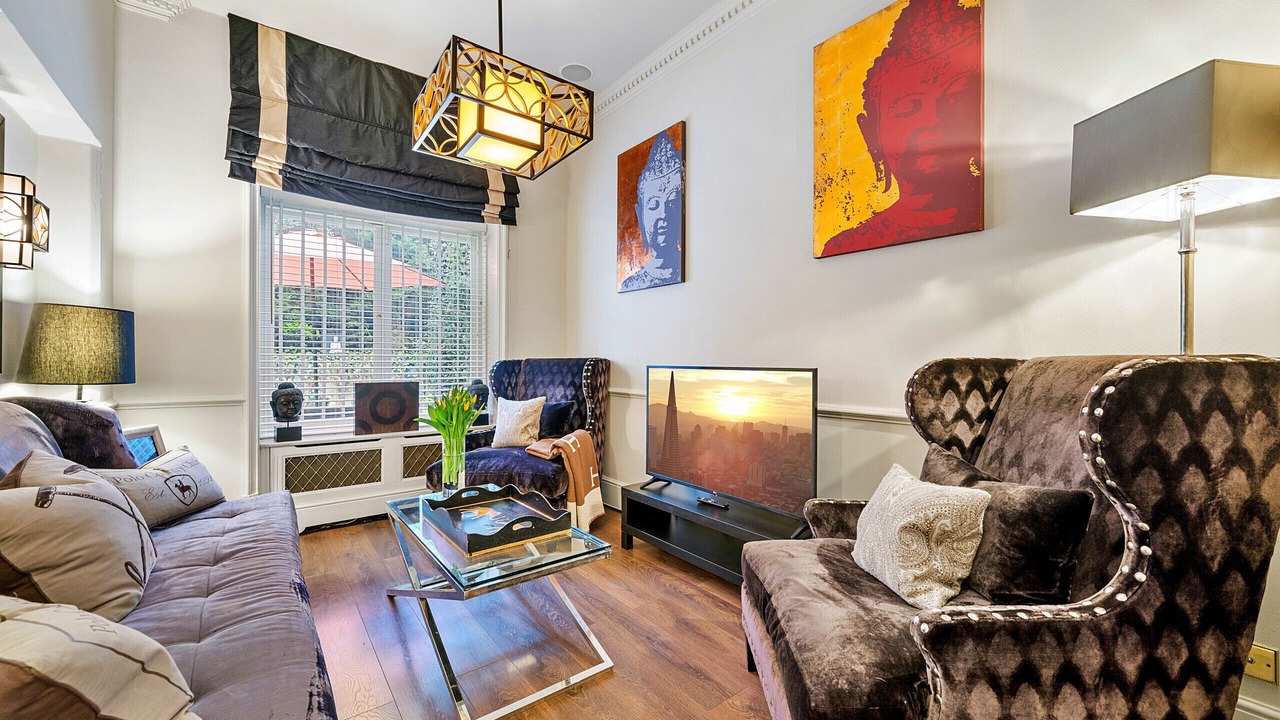 Photo of Livingroom in Frognal and Fitzjohns