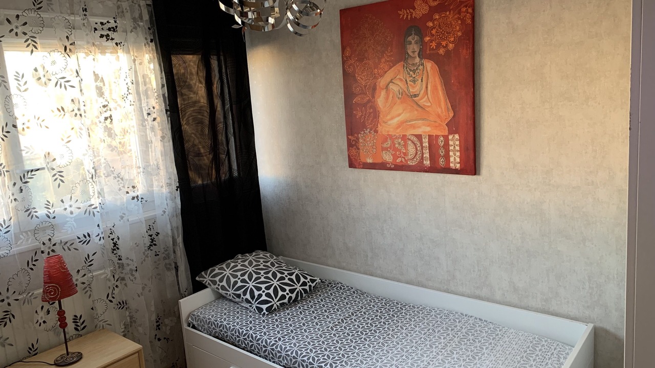 Photo of Bedroom in Vaulx-en-Velin