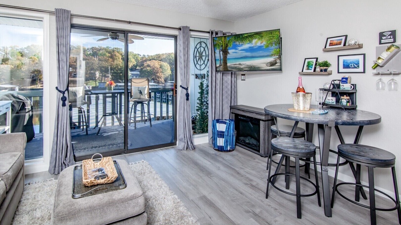 Photo of Livingroom in Osage Beach