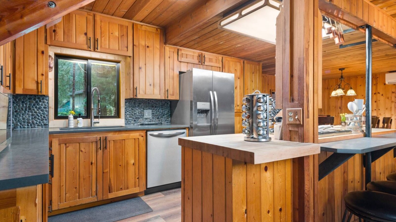 Photo of Kitchen in Sandy