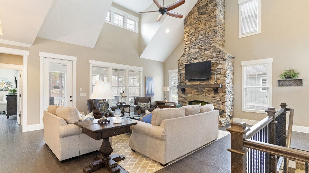 Photo of Livingroom in Reynolds Landing
