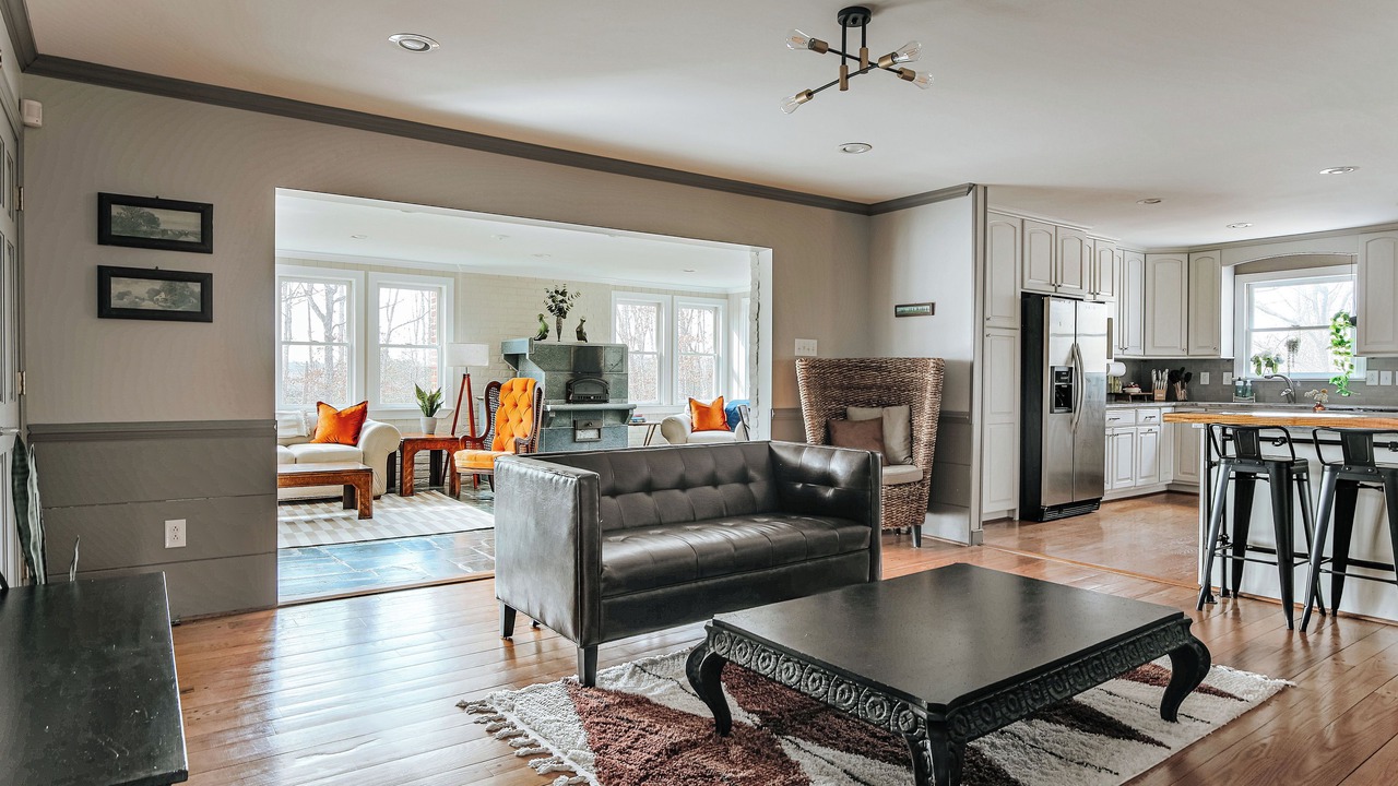 Photo of Livingroom in Boyd Tavern