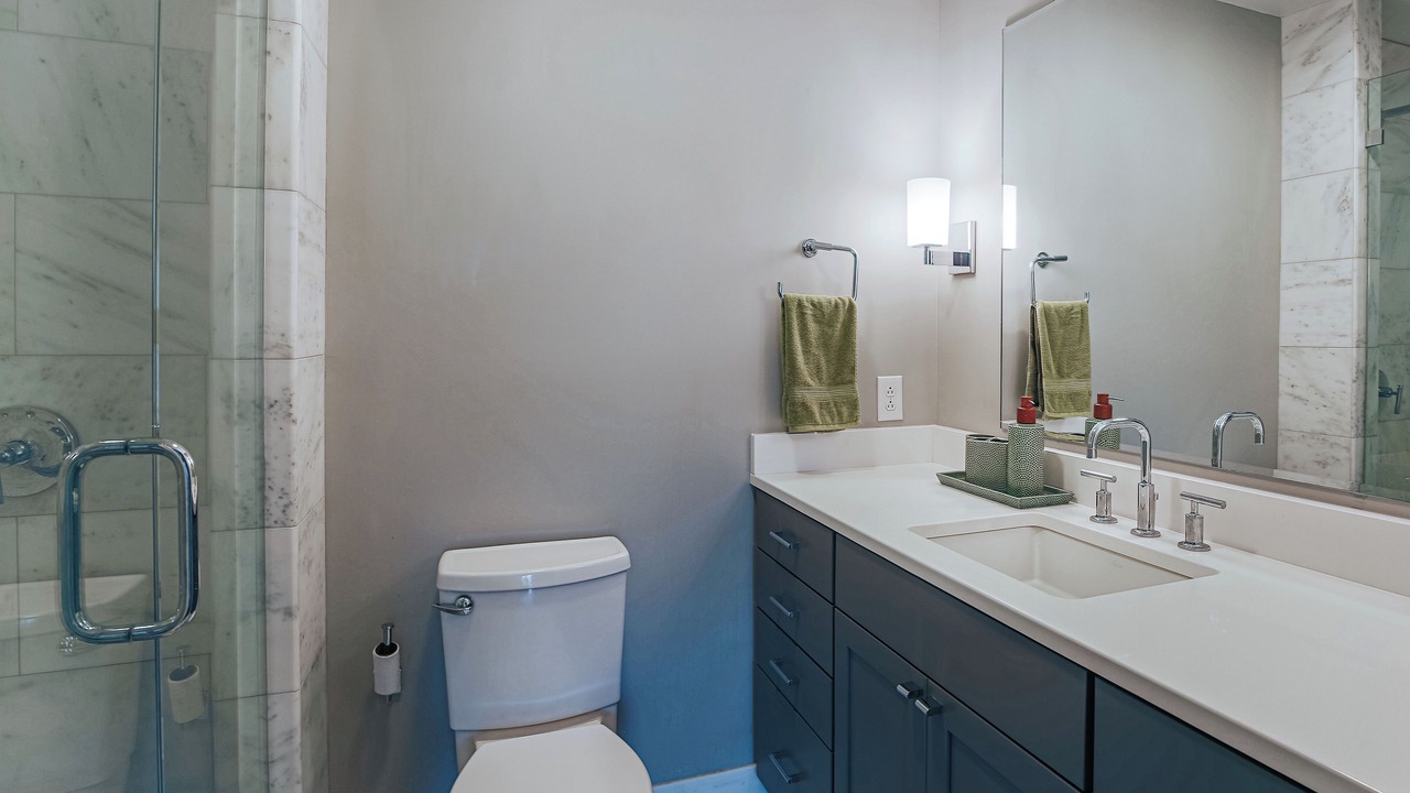 Photo of Bathroom in Boyd Tavern