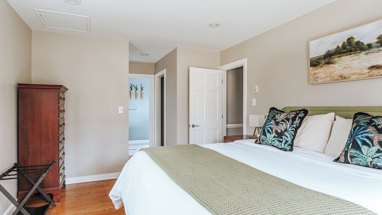 Photo of Bedroom in Boyd Tavern