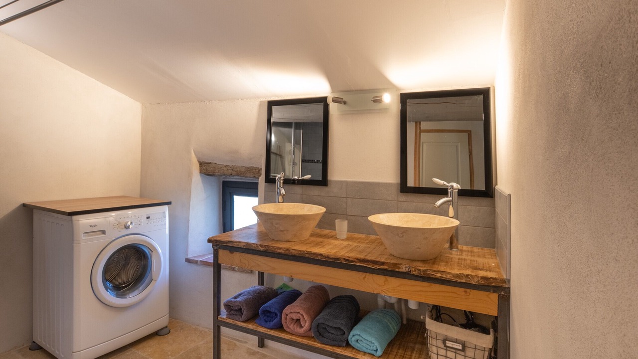 Photo of Bathroom in Saint-Sauveur-de-Cruzieres