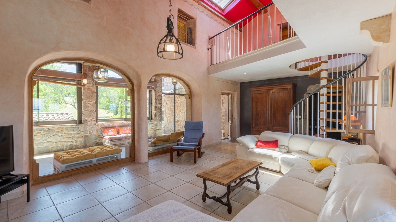 Photo of Livingroom in Courry