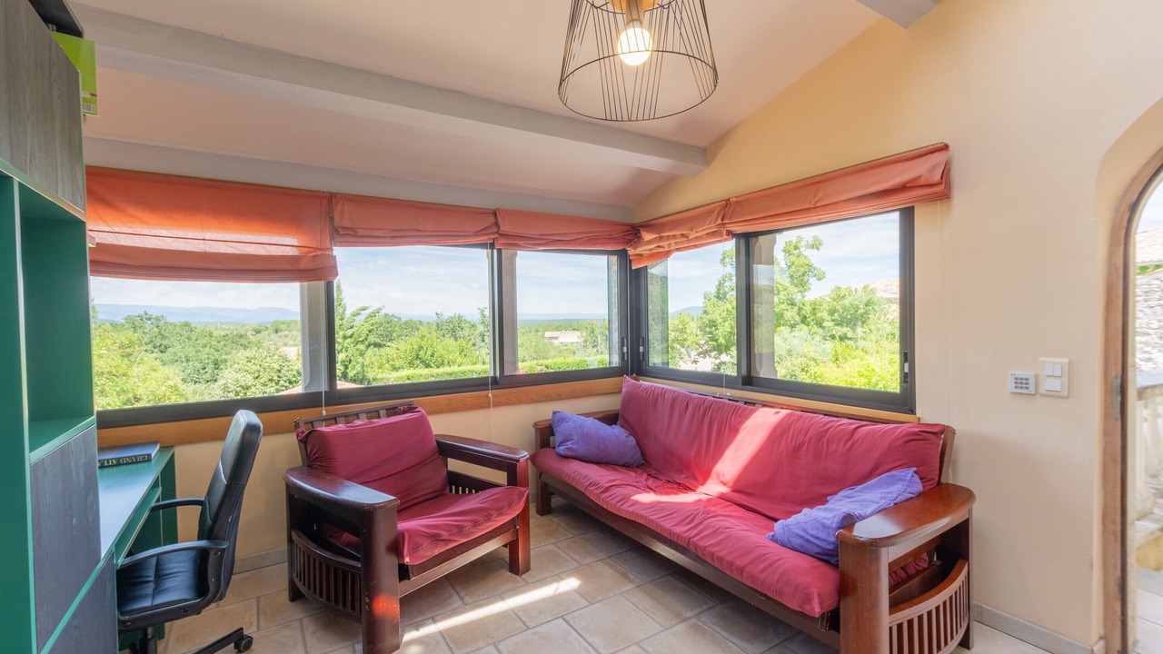 Photo of Livingroom in Courry