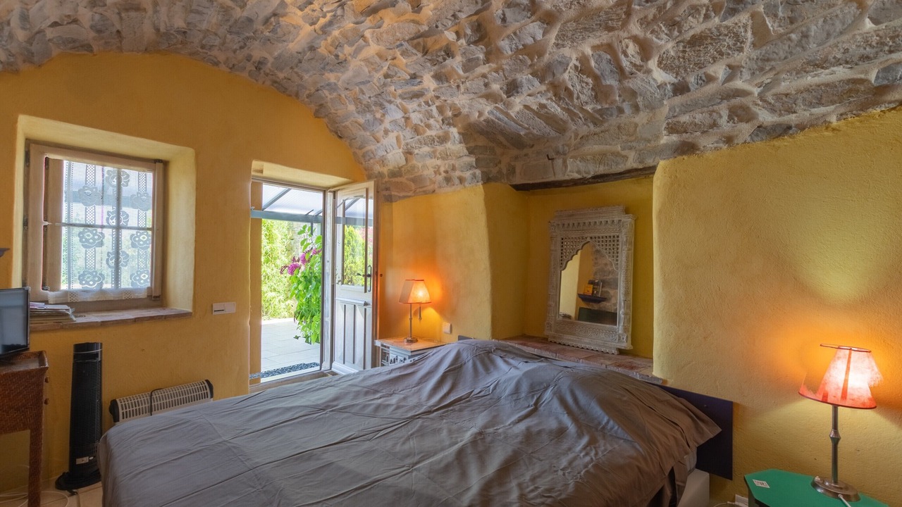 Photo of Bedroom in Courry