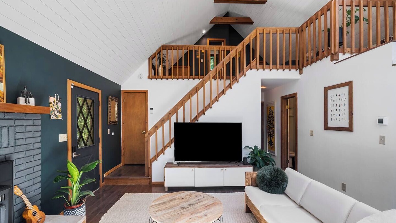 Photo of Livingroom in East Stroudsburg