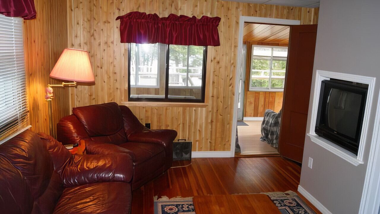 Photo of Livingroom in Lakefield