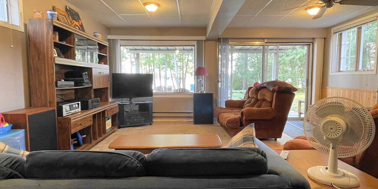 Photo of Livingroom in Lakefield