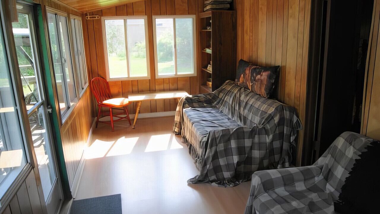 Photo of Livingroom in Lakefield