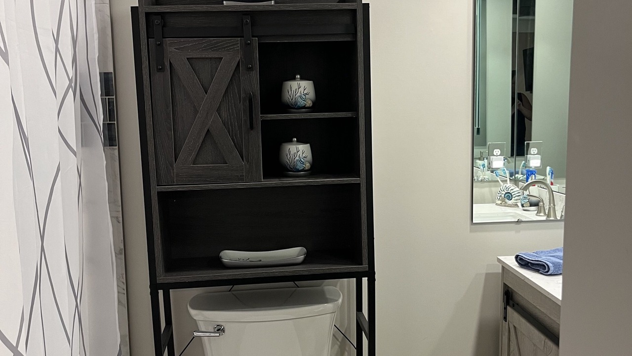 Photo of Bathroom in Avenue