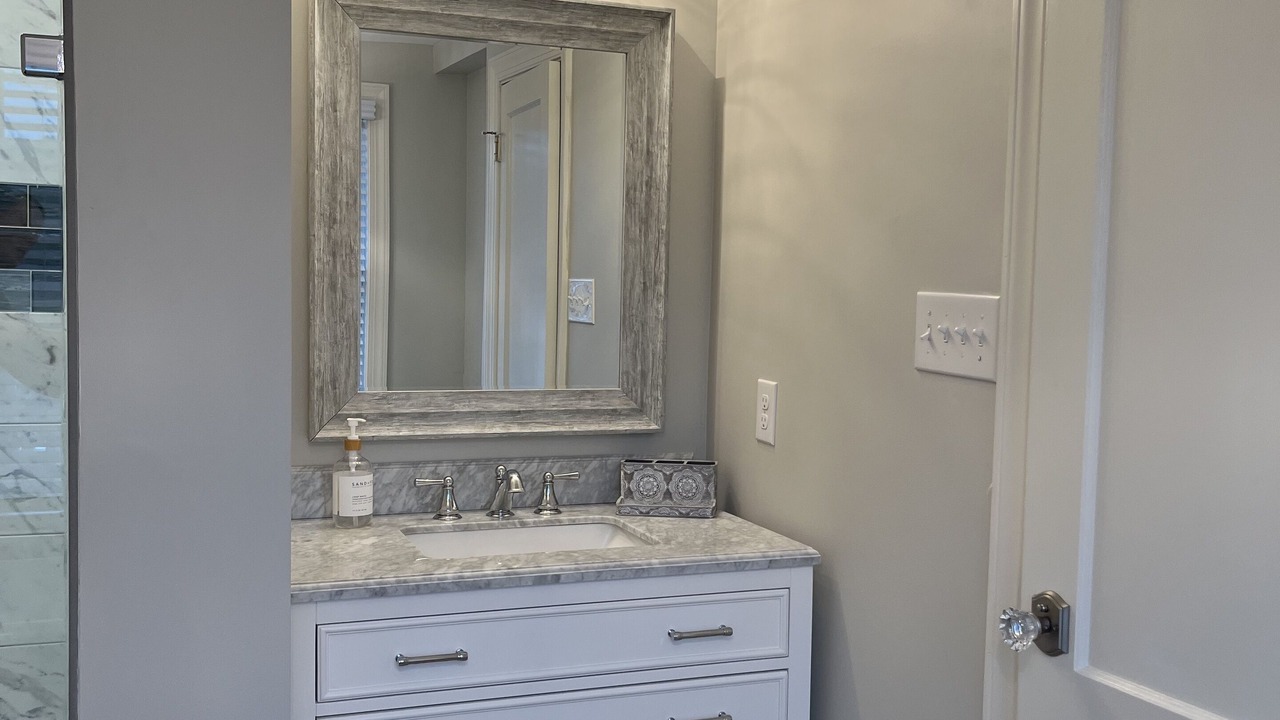 Photo of Bathroom in Avenue